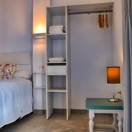 In Conil Near Stunning Beaches, Cleaning Included * Conil De La Frontera
